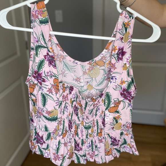 Tamga Tasi Sleeveless Top - Picture 4 of 6